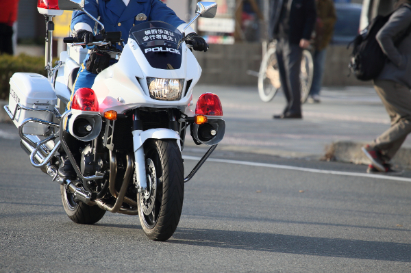 ながら運転の罰則：違反点数と反則金