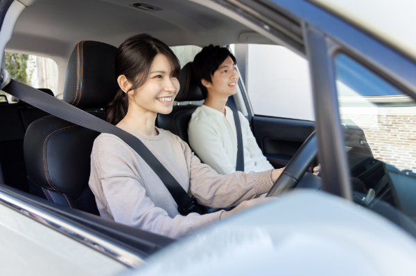 ながら運転の危険性を認識し、安全運転を心がけよう