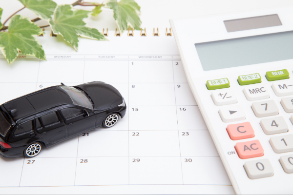 車の免許を取得する費用は「分割払い」できる？合宿免許でも利用可能な支払方法について解説