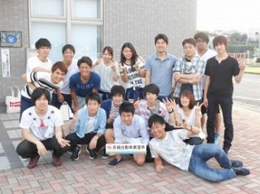 行田自動車教習所の教習生の写真