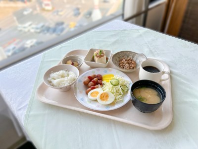 朝食（ビュッフェ形式です） 例：和食