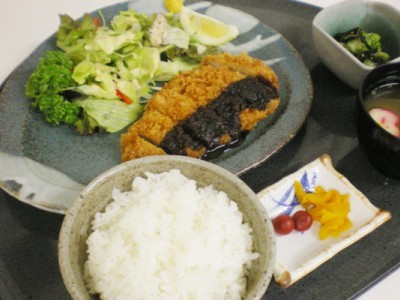 お米が美味しいことで有名な新潟。もちろん食事にも新潟県産のお米が使われています♪合宿を乗り切るためにもたくさん食べてくださいね。