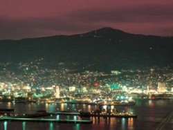 イベントや観光スポットが盛り沢山！世界新三大夜景に認定された、長崎の夜景を楽しんだり、長崎ちゃんぽんを味わったり。他にも言い切れないほどお楽しみスポットが存在します。あなたならどこに行きますか！？
