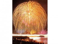 タイミングが合えば、全国的に有名な日本一の三尺玉「長岡大花火」が見られるかも！迫力と美しさを兼ね備えた大花火は一見の価値アリです♪
