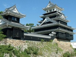 日本三大水城に数えられる「中津城」。城マニアの方は必見ですね！ぜひ自動車学校での勉強の空き時間に見学してみてくださいね♪